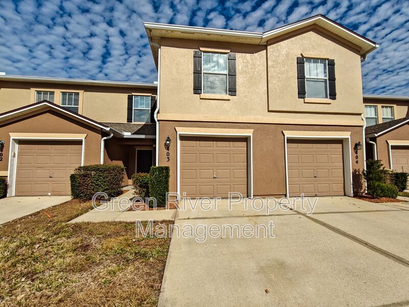 3 Bedroom, 2.5 Bathroom Townhome located in Fleming Island!! property image