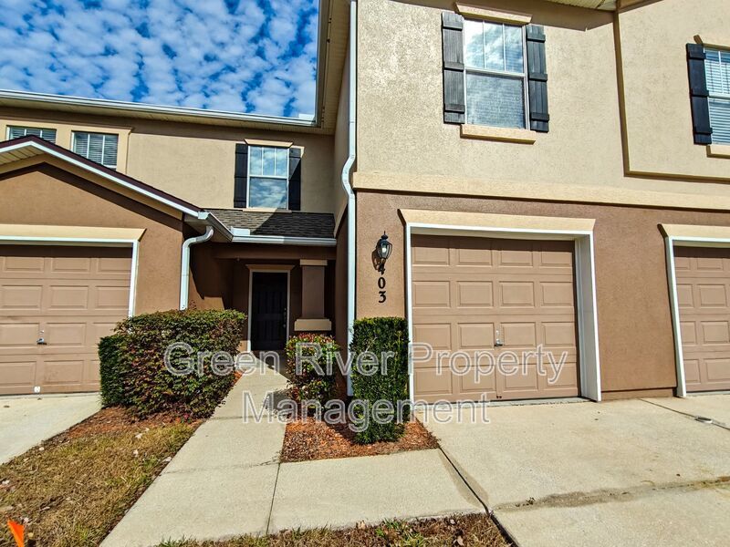 3 Bedroom, 2.5 Bathroom Townhome located in Fleming Island!! property image