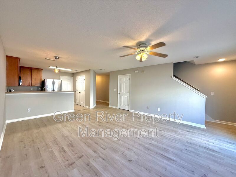 3 Bedroom, 2.5 Bathroom Townhome located in Fleming Island!! property image