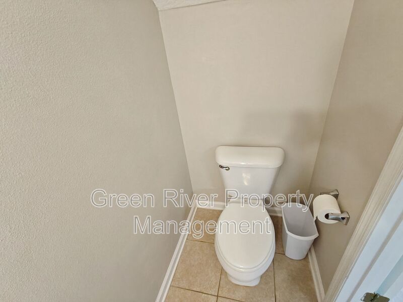 3 Bedroom, 2.5 Bathroom Townhome located in Fleming Island!! property image