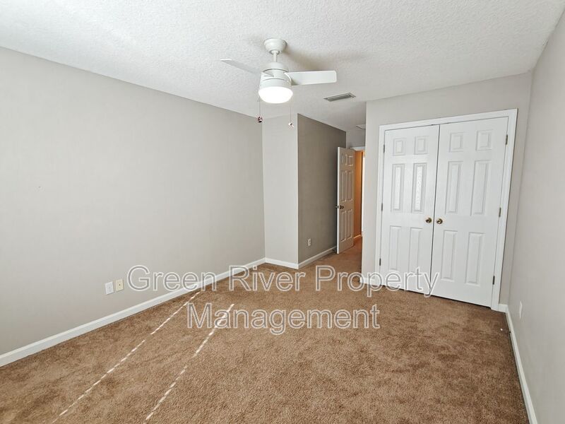 3 Bedroom, 2.5 Bathroom Townhome located in Fleming Island!! property image