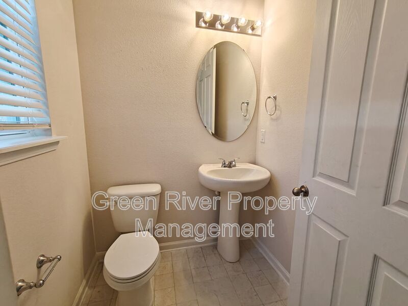 Stylish Two-Story 4BR Home with Open Concept & Spacious Backyard property image