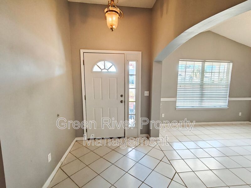 Florida Living at Its Best – 3BR Home with Hot Tub & Resort Amenities property image