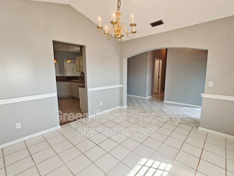 Florida Living at Its Best – 3BR Home with Hot Tub & Resort Amenities property image