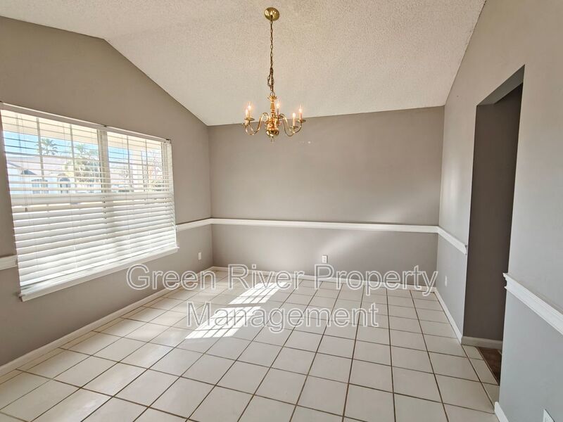 Florida Living at Its Best – 3BR Home with Hot Tub & Resort Amenities property image