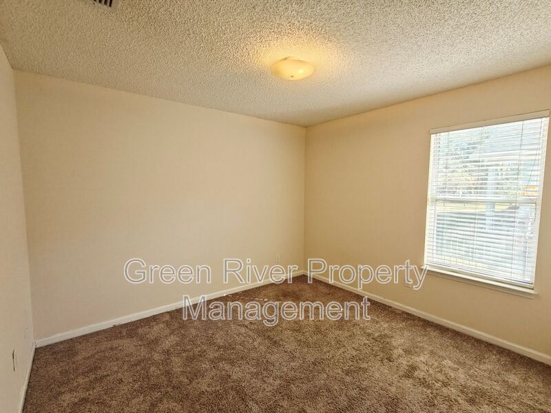 Florida Living at Its Best – 3BR Home with Hot Tub & Resort Amenities property image