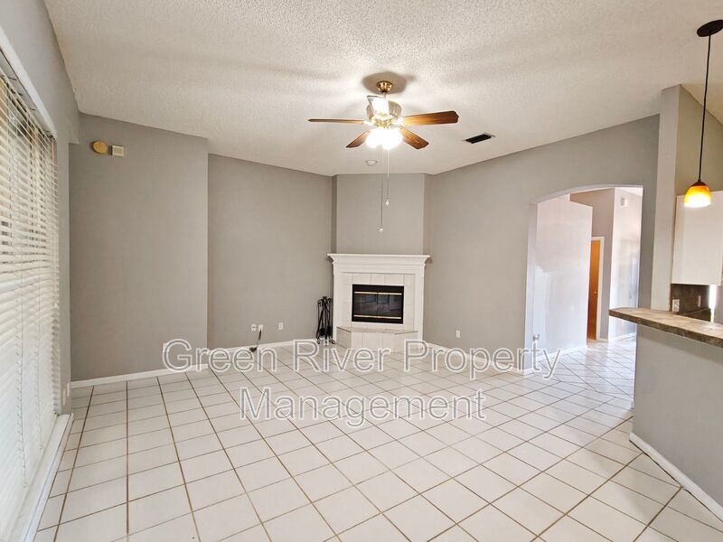 Florida Living at Its Best – 3BR Home with Hot Tub & Resort Amenities property image