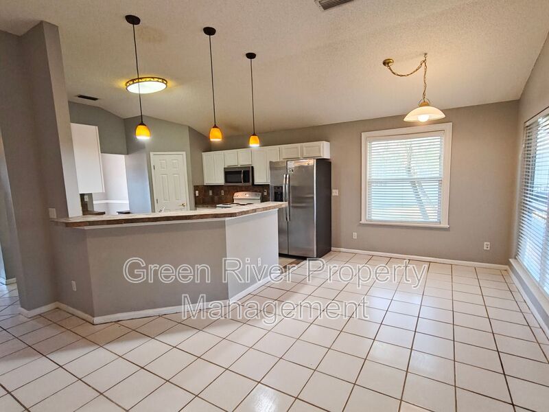 Florida Living at Its Best – 3BR Home with Hot Tub & Resort Amenities property image