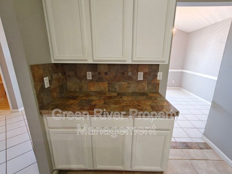 Florida Living at Its Best – 3BR Home with Hot Tub & Resort Amenities property image