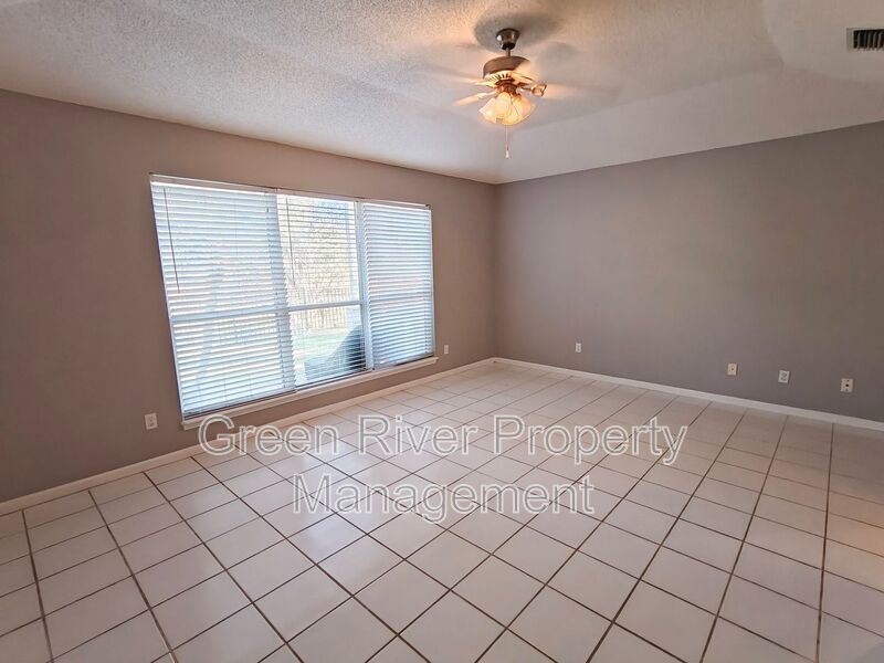 Florida Living at Its Best – 3BR Home with Hot Tub & Resort Amenities property image