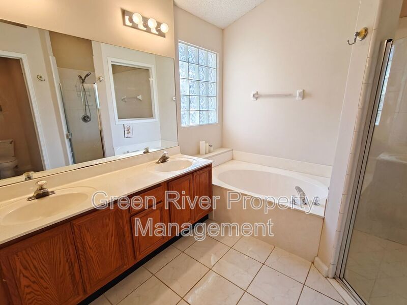 Florida Living at Its Best – 3BR Home with Hot Tub & Resort Amenities property image