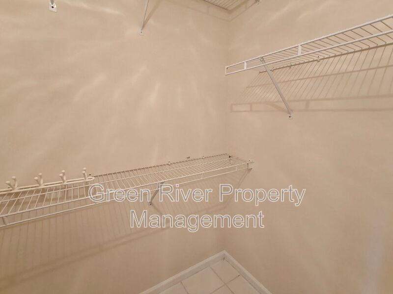 Florida Living at Its Best – 3BR Home with Hot Tub & Resort Amenities property image