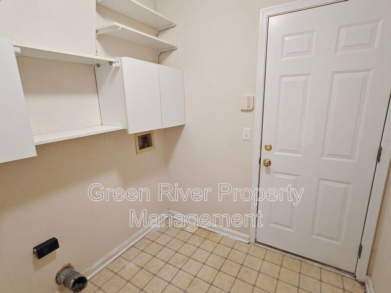 Florida Living at Its Best – 3BR Home with Hot Tub & Resort Amenities property image