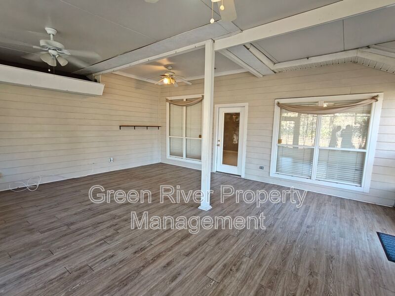 Florida Living at Its Best – 3BR Home with Hot Tub & Resort Amenities property image