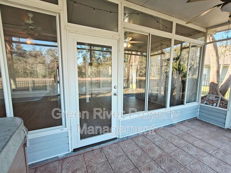 Florida Living at Its Best – 3BR Home with Hot Tub & Resort Amenities property image