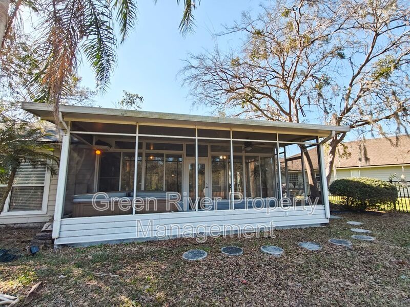 Florida Living at Its Best – 3BR Home with Hot Tub & Resort Amenities property image