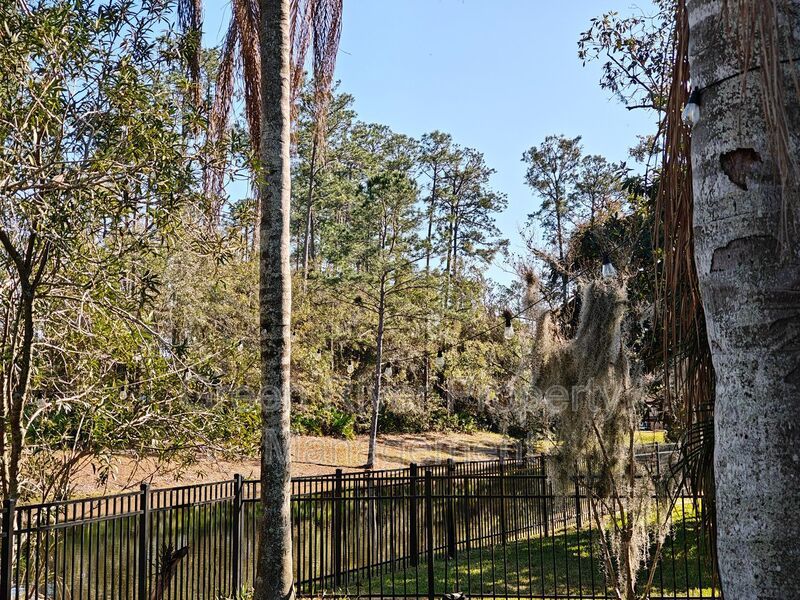 Florida Living at Its Best – 3BR Home with Hot Tub & Resort Amenities property image