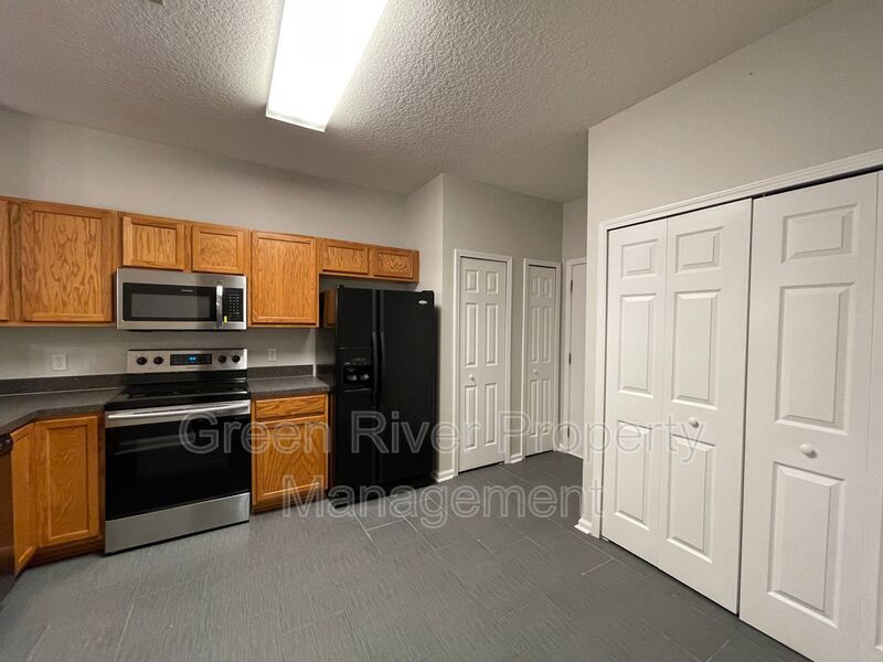 Immaculate 2 bedroom 2.5 bath home available now! property image