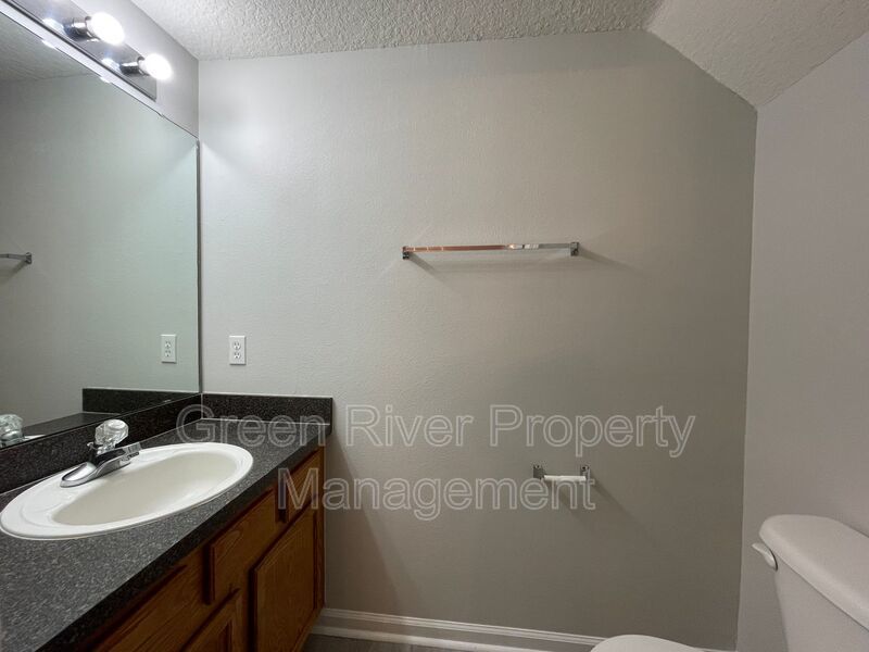 Immaculate 2 bedroom 2.5 bath home available now! property image