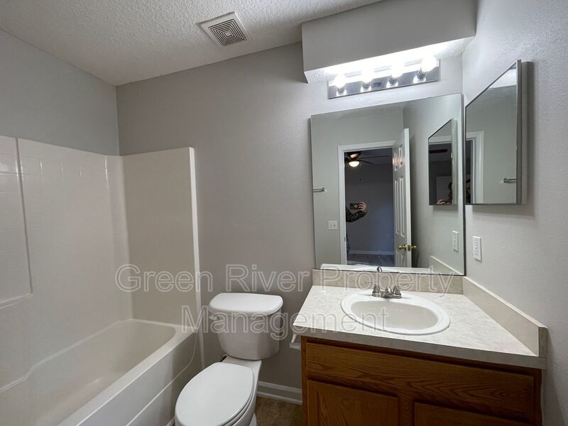 Immaculate 2 bedroom 2.5 bath home available now! property image