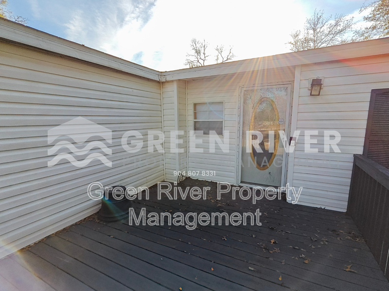 The Perfect Blend of Charm & Modern Living in Middleburg property image