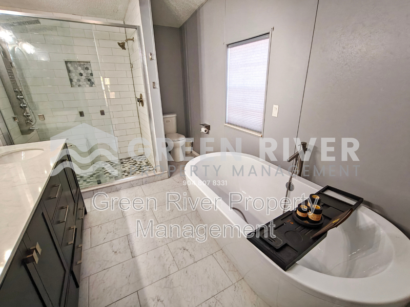 The Perfect Blend of Charm & Modern Living in Middleburg property image