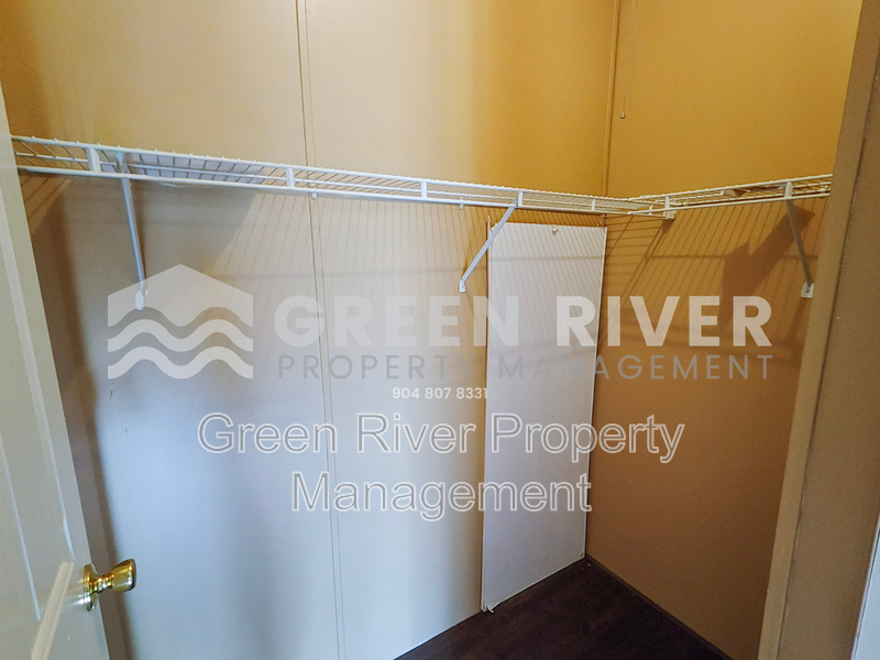 The Perfect Blend of Charm & Modern Living in Middleburg property image