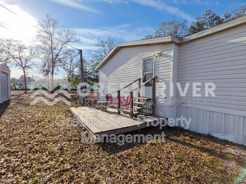 The Perfect Blend of Charm & Modern Living in Middleburg property image