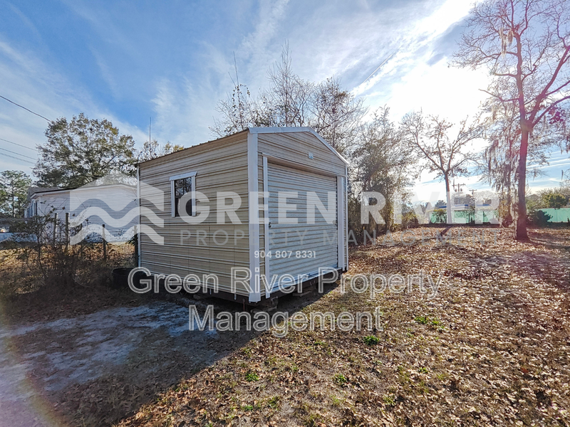 The Perfect Blend of Charm & Modern Living in Middleburg property image