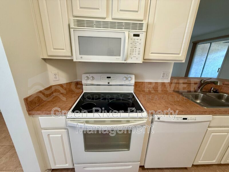 Poolside Living in St. Augustine Shores – Ground Floor 2BR Condo Near Golf & Intracoastal!! property image