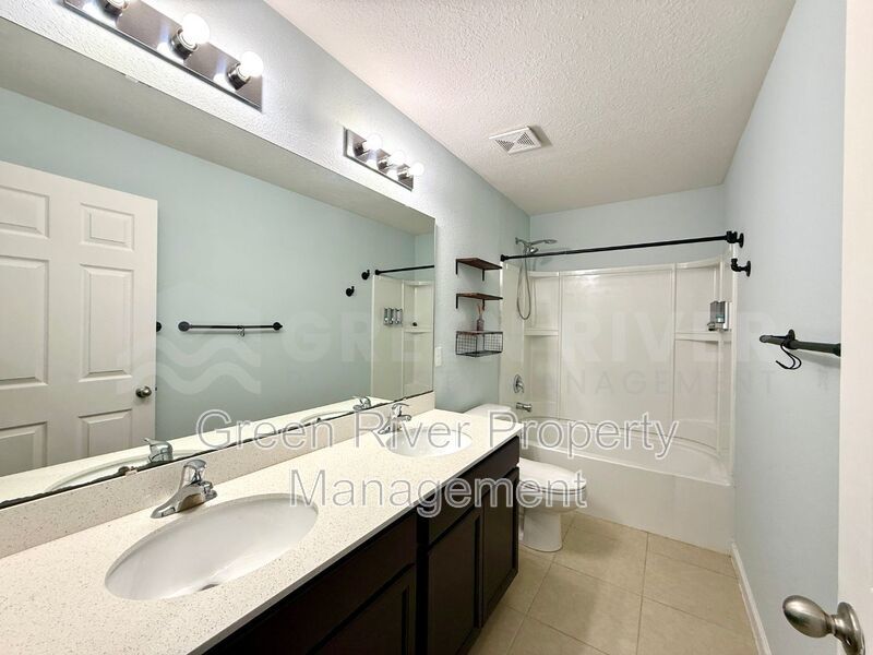 Room to Live, Space to Thrive! Stunning 6BR Home with Solar, Upgrades & Screened Lanai in Macclenny!! property image