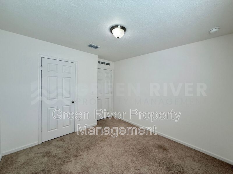 Room to Live, Space to Thrive! Stunning 6BR Home with Solar, Upgrades & Screened Lanai in Macclenny!! property image