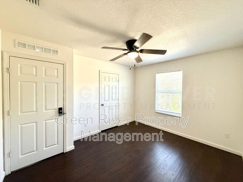 Room to Live, Space to Thrive! Stunning 6BR Home with Solar, Upgrades & Screened Lanai in Macclenny!! property image