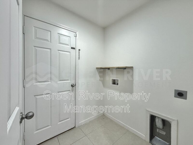 Room to Live, Space to Thrive! Stunning 6BR Home with Solar, Upgrades & Screened Lanai in Macclenny!! property image