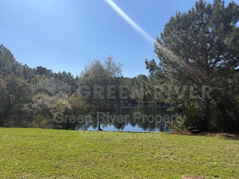 Chic & Comfortable Townhome Living in a Peaceful Community!! property image