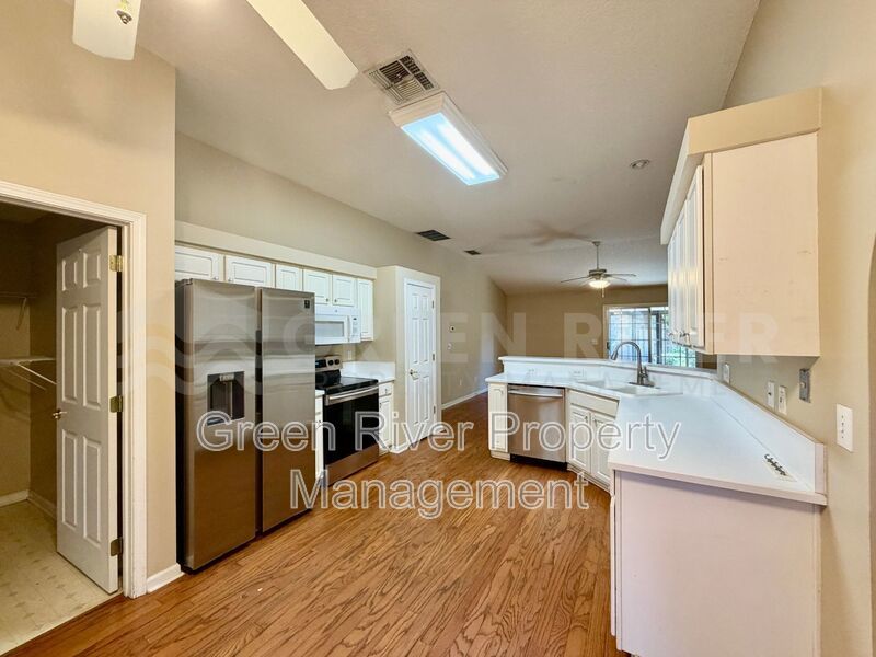 Fleming Island 3 bedroom, 2 bath Beauty with Space to Breathe!! property image