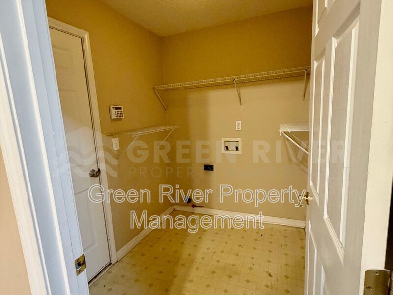 Fleming Island 3 bedroom, 2 bath Beauty with Space to Breathe!! property image