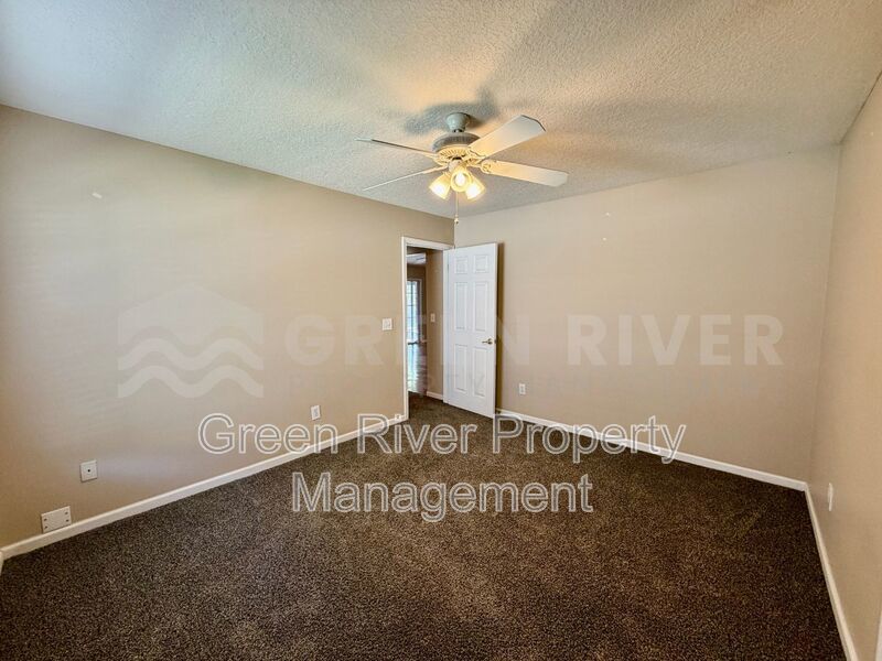 Fleming Island 3 bedroom, 2 bath Beauty with Space to Breathe!! property image