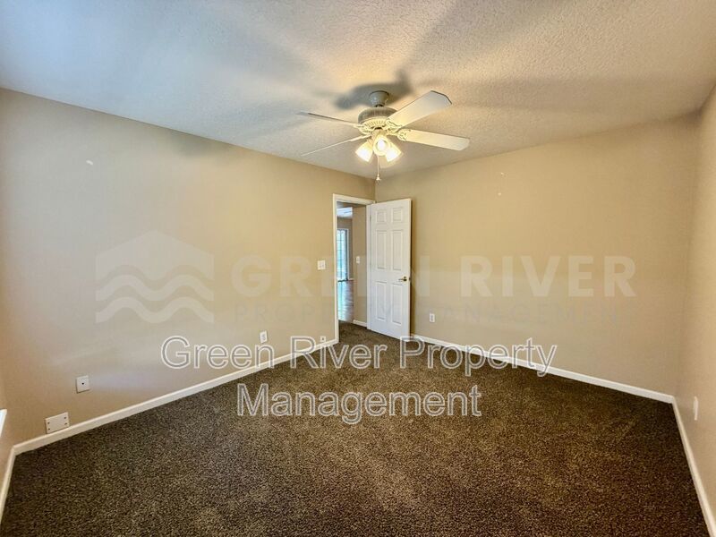 Fleming Island 3 bedroom, 2 bath Beauty with Space to Breathe!! property image