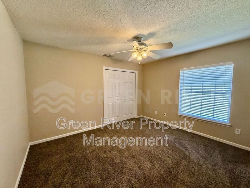 Fleming Island 3 bedroom, 2 bath Beauty with Space to Breathe!! property image