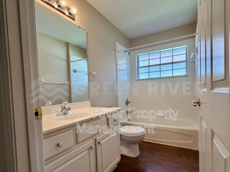 Fleming Island 3 bedroom, 2 bath Beauty with Space to Breathe!! property image