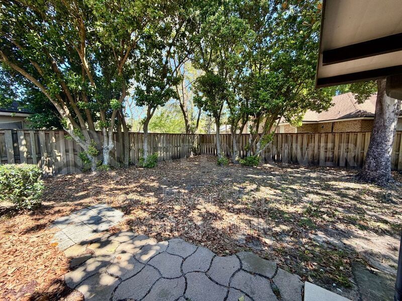 Fleming Island 3 bedroom, 2 bath Beauty with Space to Breathe!! property image