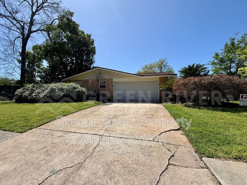 Beachside Beauty with a Huge Private Yard in Jacksonville Beach! property image