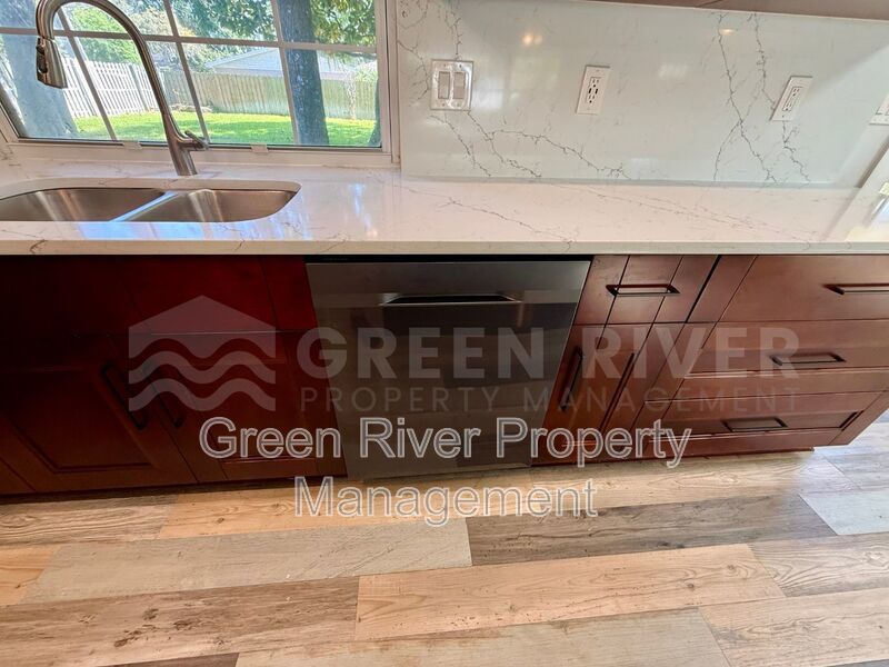 Beachside Beauty with a Huge Private Yard in Jacksonville Beach! property image