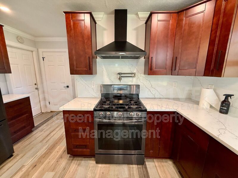 Beachside Beauty with a Huge Private Yard in Jacksonville Beach! property image