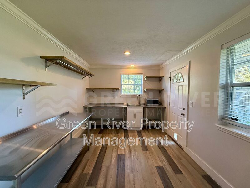 Beachside Beauty with a Huge Private Yard in Jacksonville Beach! property image