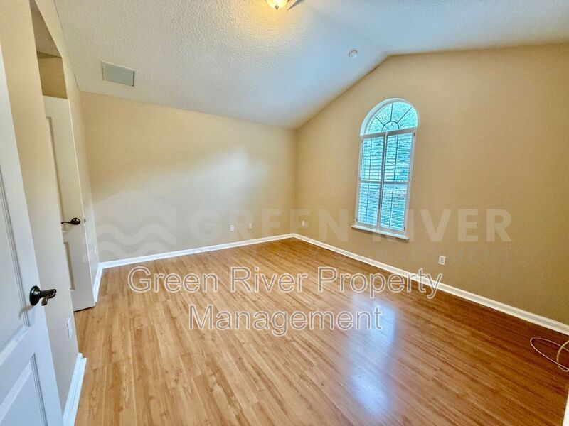 Luxury Living in The Oaks at Oakleaf – 4BR Retreat & Resort-Style Amenities property image