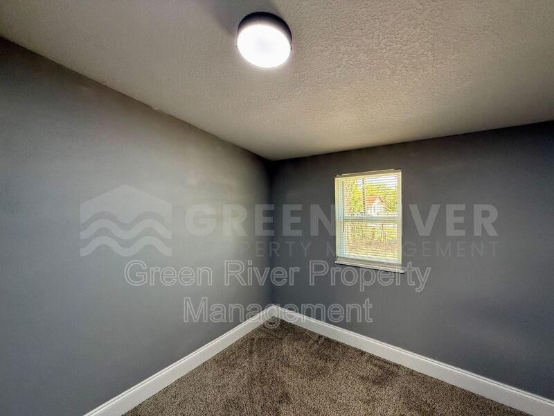 Charming 3BR Retreat in the Heart of Green Cove Springs!! property image