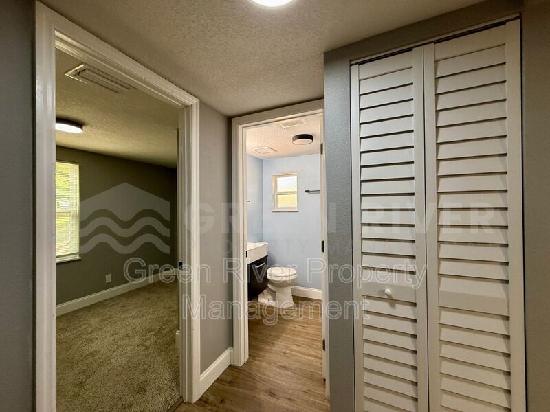 Charming 3BR Retreat in the Heart of Green Cove Springs!! property image