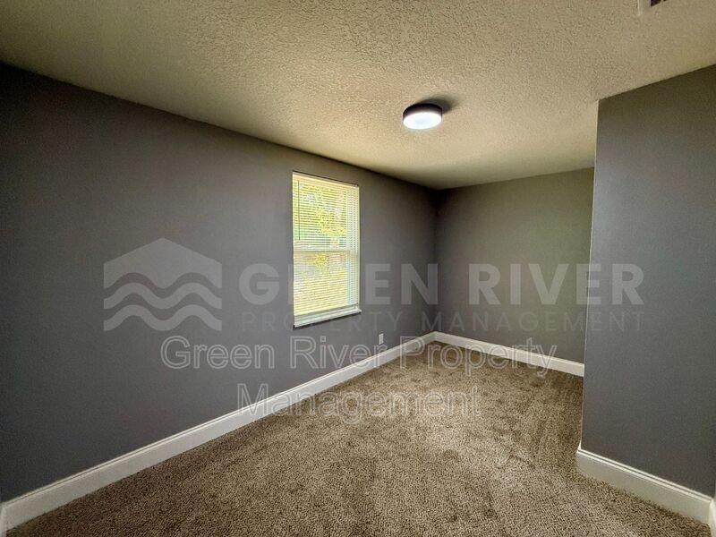 Charming 3BR Retreat in the Heart of Green Cove Springs!! property image